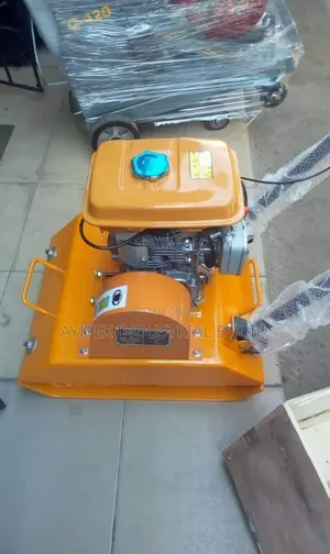 C120 Compact Vibrator