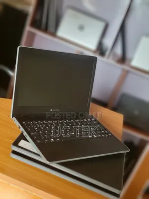 Laptop Toshiba Satellite E105 4GB Intel Celeron SSD 128GB