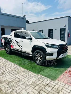 Toyota Hilux Revo Double Cab Petrol 2.7 AWD 2021 White
