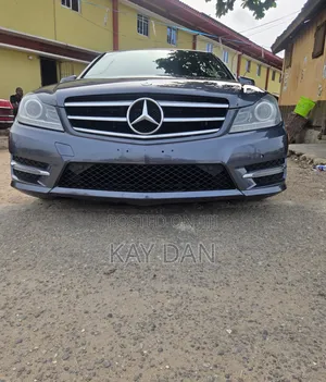 Mercedes-Benz C300 Sport 4Matic Sedan AWD (3.5L 6cyl 7A) 2014