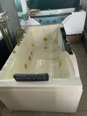Gold Single Jacuzzi With Gold Jet