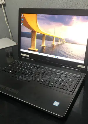Laptop Dell Precision 7520 12GB Intel Core i7 SSD 256GB