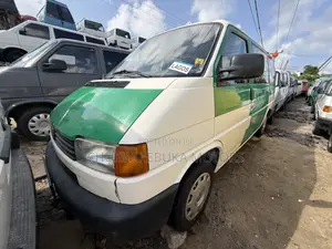 Volkswagen Transporter 2003 White