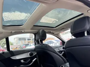 Mercedes-Benz C300 2016 Red