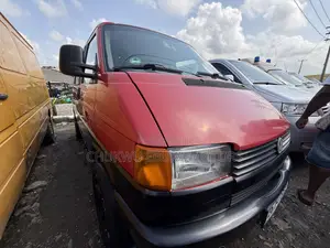 Volkswagen Transporter 2003 Red