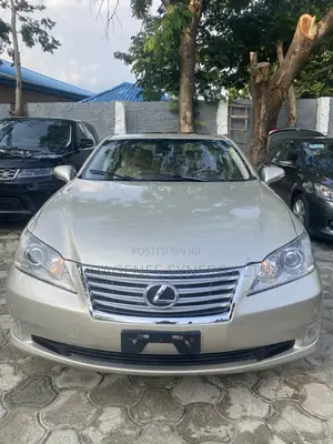 Lexus ES 350 2011 Gold