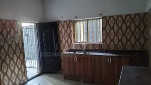 2bdrm Block of Flats in Rd 20 Sars Rd , With, Rumuahalu for rent