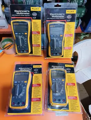 Fluke 117 Electrician's Multimeter