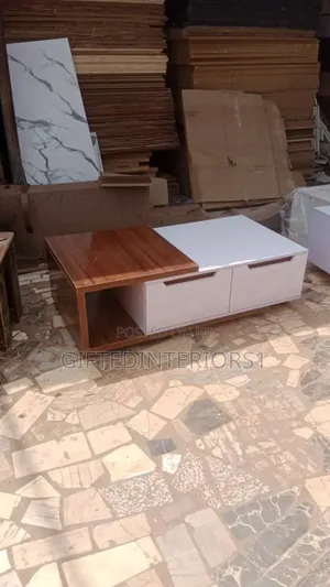 Quality Center/ Coffee Table