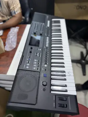 Professional Yamaha PSR-E583 Keyboard for Church