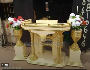 Pulpit With 2 Flower Vase for Model Church
