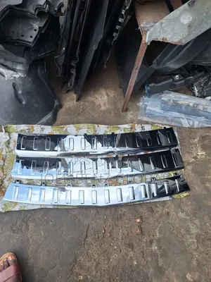 Mercedes Benz Back Bumper Top Crome