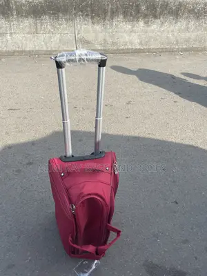 Rolling Traveling Bag Medium 50,000