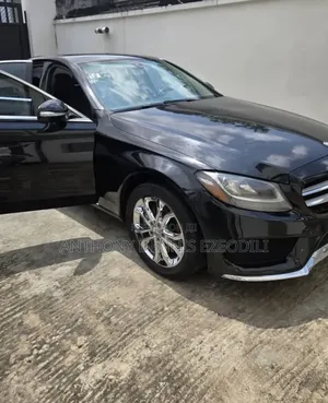 Mercedes-Benz C300 Base AWD 4Matic Sedan (2.0L 4cyl 7A) 2015 Black