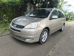 Toyota Sienna XLE 2005 Gold