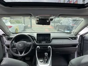 Toyota RAV4 Limited AWD 2020 Silver