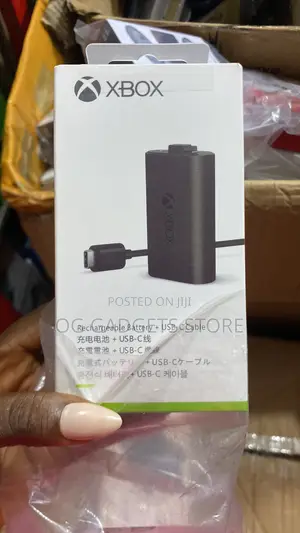 Xbox Rechargeable Battery + Usb -c Cable