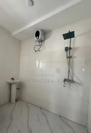 4bdrm Duplex in Onikoko Close, Agodi for rent
