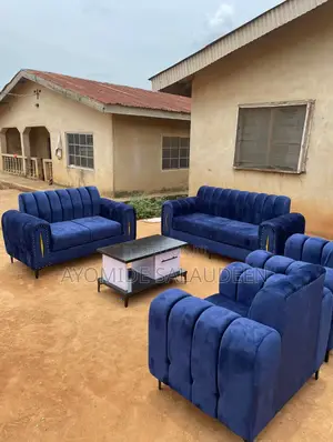 Set of Chair Available Which the Table