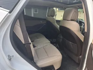 Hyundai Santa Fe SE Ultimate AWD 2017 White