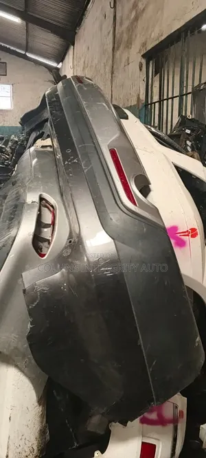 Clean Back Bumper Ford Explorer 2016