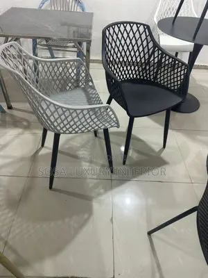 Modern Lattice Plastic Restaurant Chair (Black Grey)