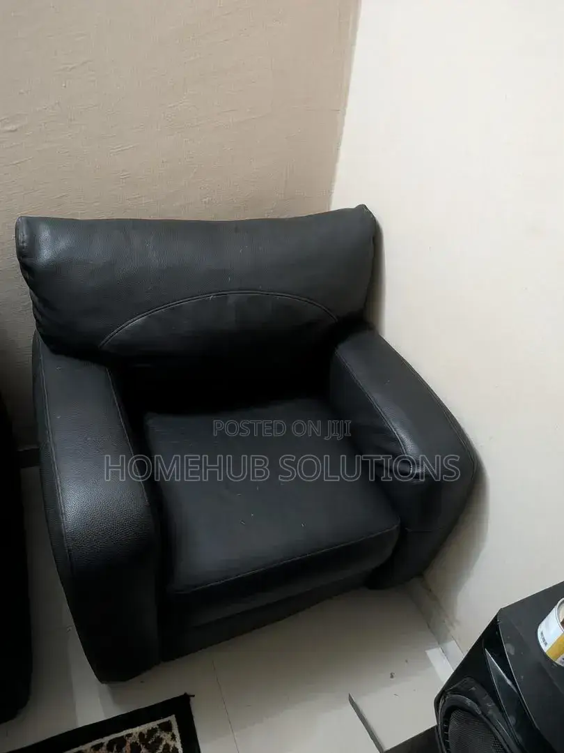 7 Seaters Leather Sofa