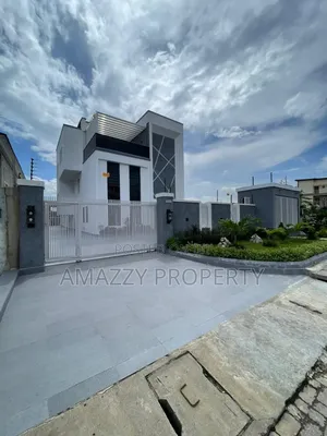 5bdrm Duplex in Lekki Phase1 for sale