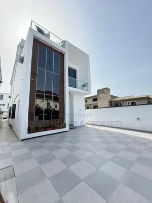 5bdrm Duplex in Chevron for sale