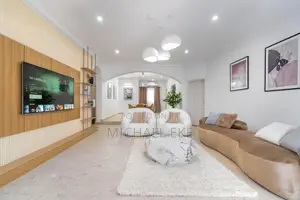 Waterfront 4 Bedroom Apartment