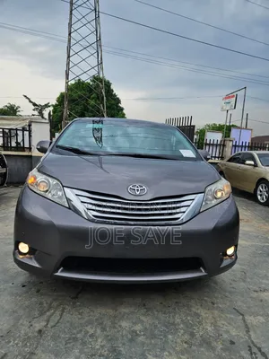 Toyota Sienna Limited AWD 7-Passenger 2013 Gray