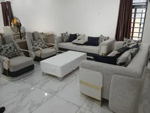 Contemporary Turkey Sofa Chair With Center Table