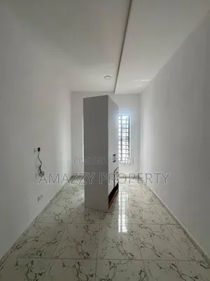 4bdrm Duplex in Orchid Road ,, Ikota for rent
