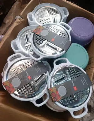 Grater With Storage Bowl Souvenirs