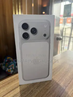 New Apple iPhone 17 Pro Max 256 GB White
