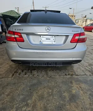 Mercedes-Benz E350 Base 4dr 4Matic Sedan AWD (3.5L 6cyl 7A) 2012 Silver
