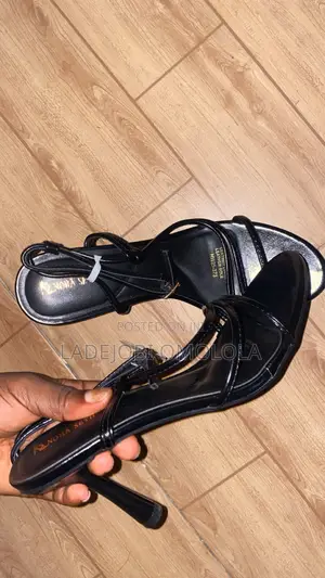 Woman Heels Wear