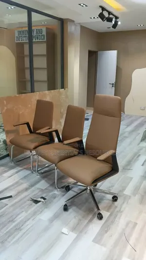 High-Quality Imported Swivel and Matching Visitors Chairs