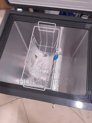 Scanfrost Portable-Sized Chest Freezer With Large Internal Capacity