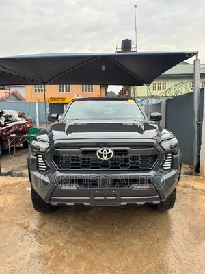 Toyota Tacoma SR5 Double Cab 5' Bed AT 2024 Gray