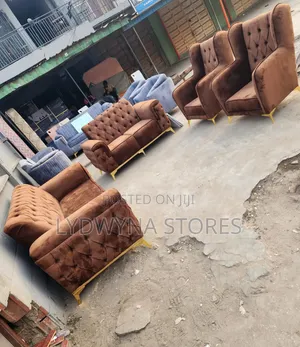 Unique Relaxable Standard Quality 7 Seaters Fabric Sofa