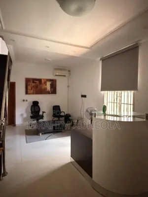 To Let Lekki Phase 1 3bedroom Shared Office Space