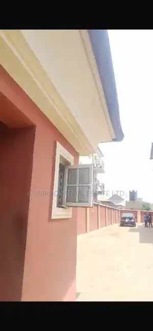 3bdrm Apartment in FHA for sale