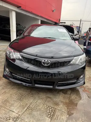 Toyota Camry SE 4dr Sedan (2.5L 4cyl 6A) 2012 Black