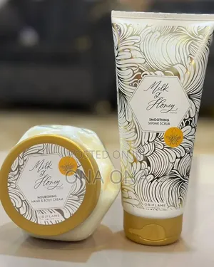 Milk Honey Gold Smoothing Sugar Scrub