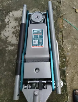 Total 3t Hydraulic Floor Jack