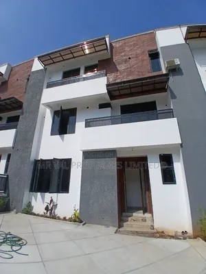 4bdrm Townhouse/Terrace In Dantata Estate, Bunkoro For Sale
