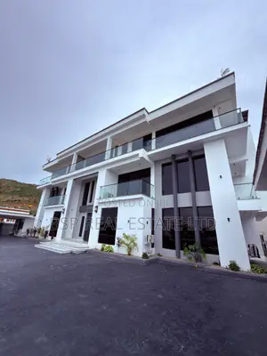 4bdrm Townhouse / Terrace in Maitama for rent