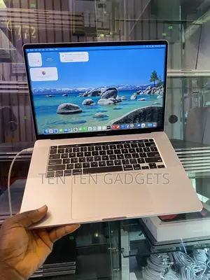 Laptop Apple MacBook Pro 2019 16GB Intel Core i9 SSD 1T