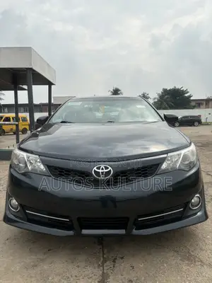 Toyota Camry SE 4dr Sedan (2.5L 4cyl 6A) 2013 Silver